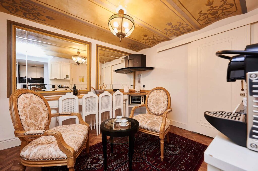 beyoğlu small hotels, beyoğlu butik otel, beyoğlu design hotels, istanbul boutique hotels, faik pasha apartments, vintage hotel istanbul, cihangir design hotel, cukurcuma hotel, sanat temalı otel, uzun süreli konaklama istanbul