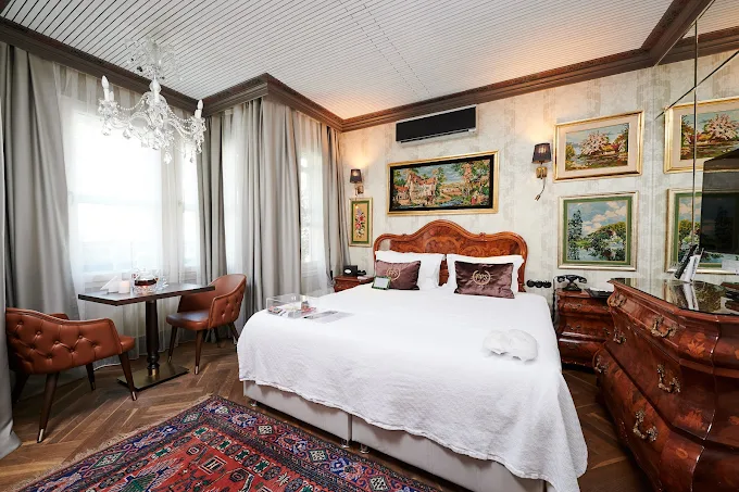 2025 Beyoğlu Historical Hotels | Unique Heritage, Art, and Modern Comfort in Istanbul’s Most Iconic Hotels
