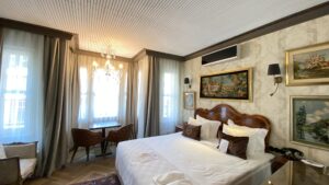 beyoglu hotels, beyoğlu design hotel, istanbul small hotels, butik otel, faik pasha apartments, design hotel, modern otel, sanat oteli, beyoğlu otelleri, konaklama, 2025, müşteri deneyimi, lüks otel, cihangir, çukurcuma, galata, uzun süreli konaklama, istanbul