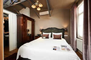 Beyoğlu otelleri, Faik Pasha Apartments, beyoglu hotels, beyoğlu butik otel, beyoglu design hotel, istanbul small hotels, beyoğlu aile oteli, beyoğlu küçük otel, apart otel, aile apartı, uzun dönem konaklama, butik otel, tasarım otel, müşteri yorumu, rezervasyon, 2025