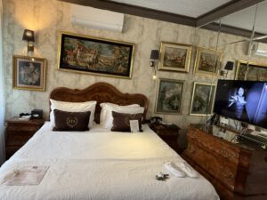 Beyoğlu Hotels, Beyoğlu Otel Fiyatları, Beyoğlu Butik Otel, Beyoğlu Apart Otel, İstanbul Konaklama 2026, Çukurcuma Hotels, Beyoğlu Otelleri